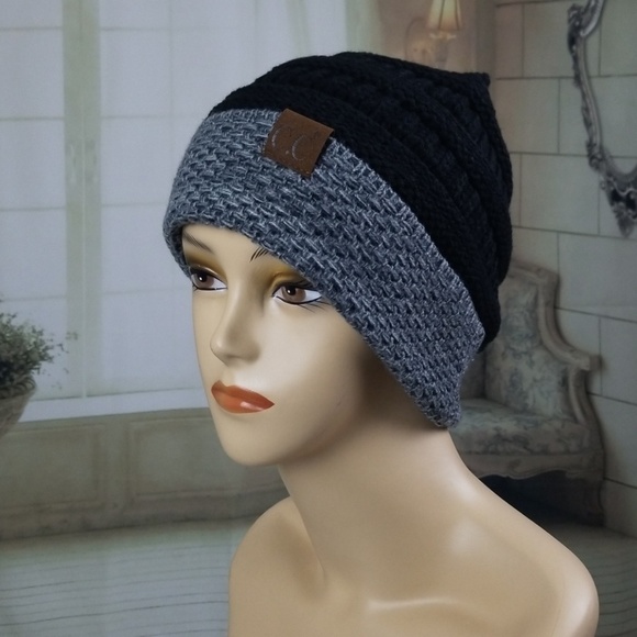 C.C. Boucle Cuff Beanie Black - Picture 2 of 3